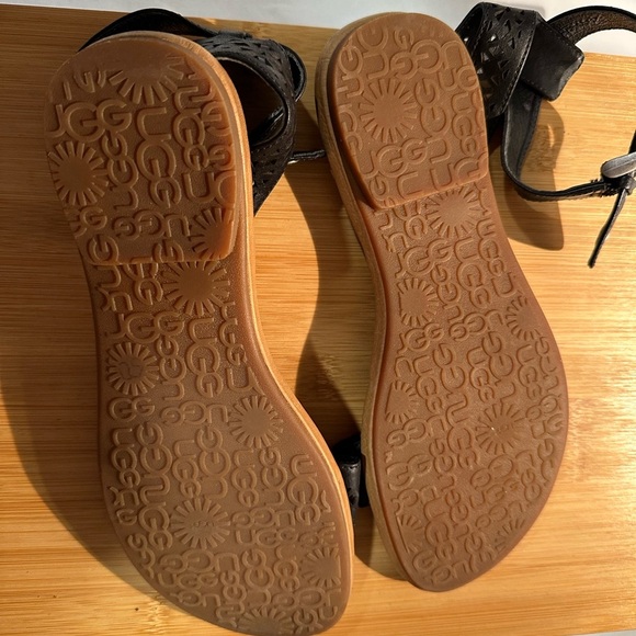 UGG Black and Tan Leather Sandals - Picture 8 of 11